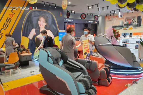Cửa h&agrave;ng b&aacute;n b&aacute;n ghế massage Poongsan Tiền Giang