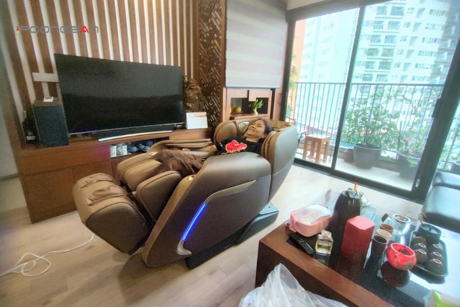 ghế massage c&oacute; để gần cửa sổ nắng được kh&ocirc;ng