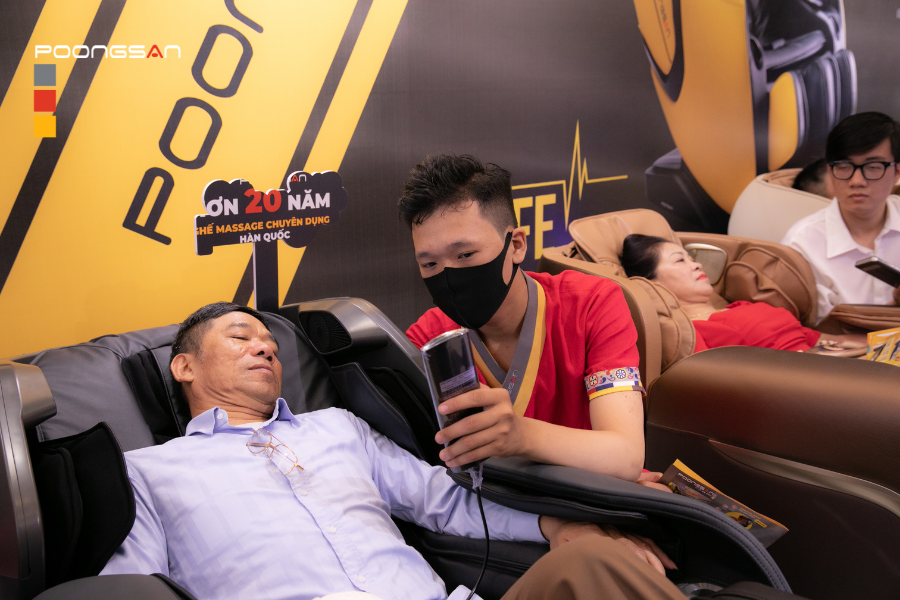 Ghế massage trị liệu cho người tai biến