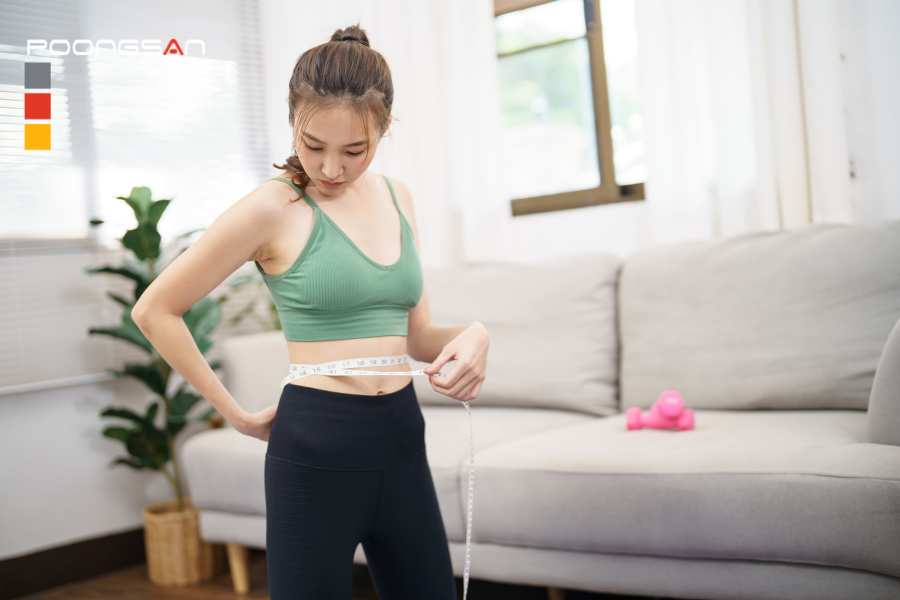 phụ nữ sau sinh c&oacute; n&ecirc;n d&ugrave;ng m&aacute;y massage to&agrave;n th&acirc;n kh&ocirc;ng