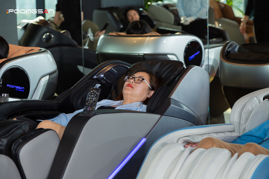 con lăn mô phỏng Shiatsu