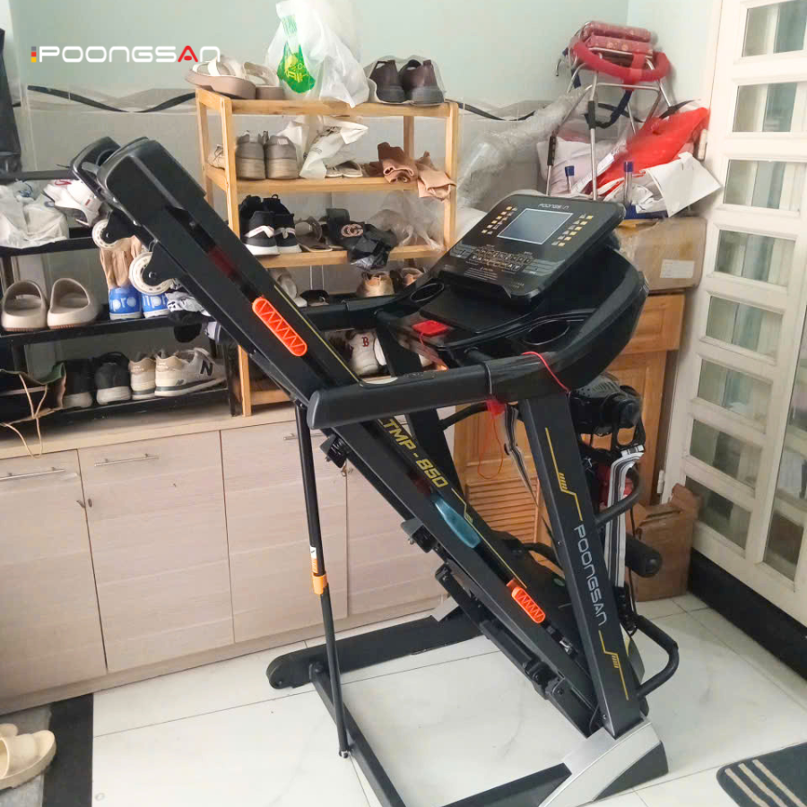 cách gấp gọn máy chạy bộ