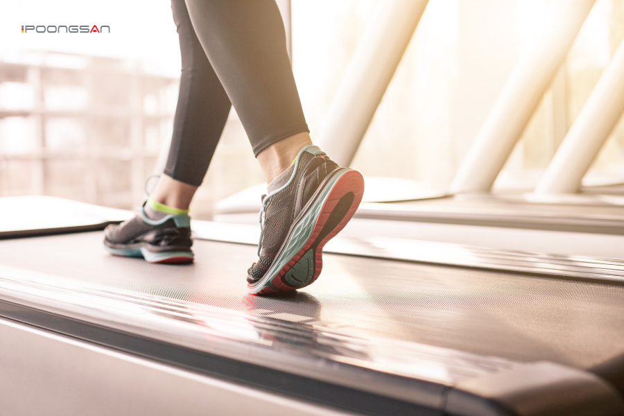 tốc độ tr&ecirc;n m&aacute;y chạy bộ