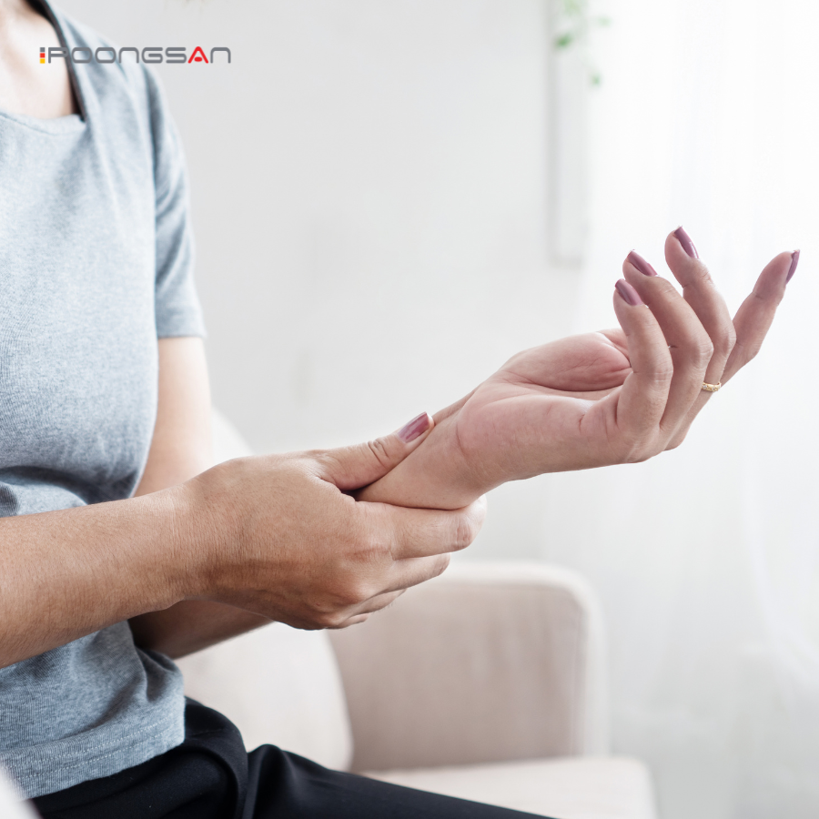 ghế massage cho người hay bị tê tay