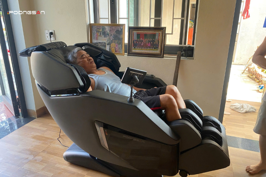 ghế massage cho người tho&aacute;t vị đĩa đệm c&oacute; tốt kh&ocirc;ng