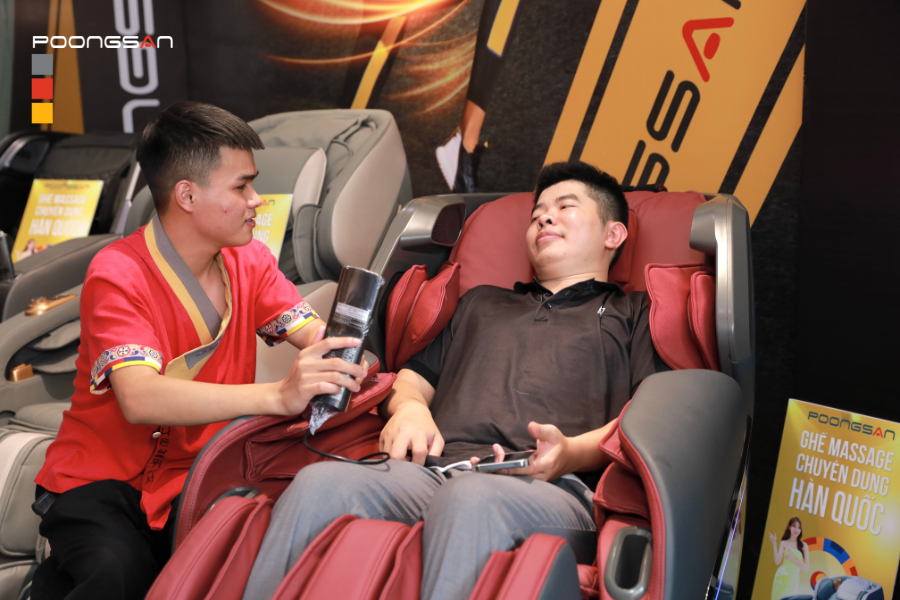 Lợi ích sức khỏe của massage Shiatsu trên ghế massage