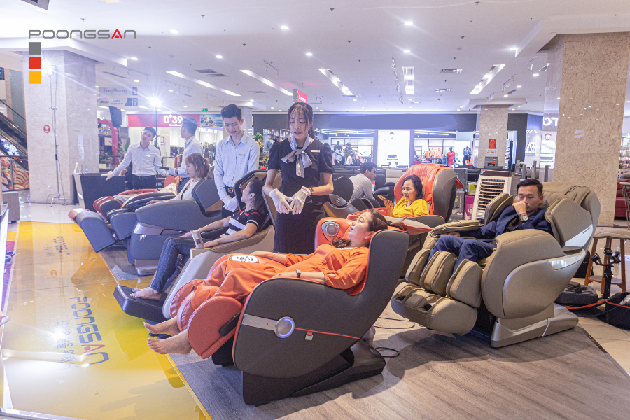Mua ghế massage tại PoongSan nhận nhiều ưu đãi