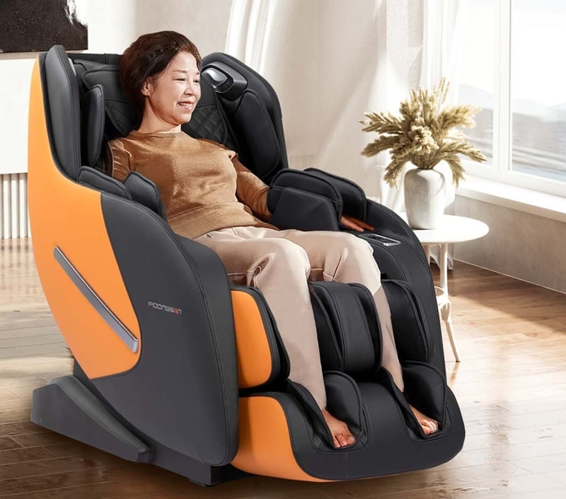 Ưu tiên tính tiện lợi, dễ sử dụng khi mua ghế massage cho người già tại quận Hoàng Mai