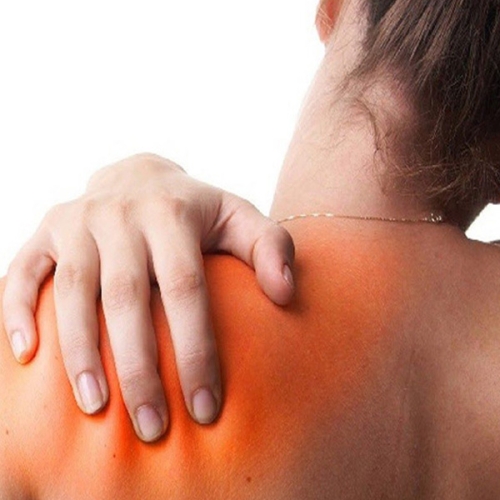 Bị đau cổ vai gáy bên trái là do đâu? Cách điều trị hiệu quả