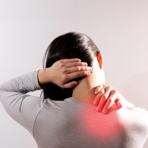 Tại sao đau cổ vai gáy dẫn đến đau đầu? 6 cách chữa và phòng ngừa